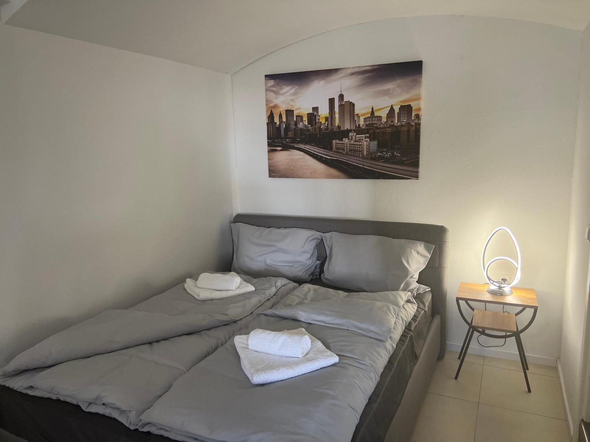 Hilde Apartments Rheinhausen Bagian luar foto